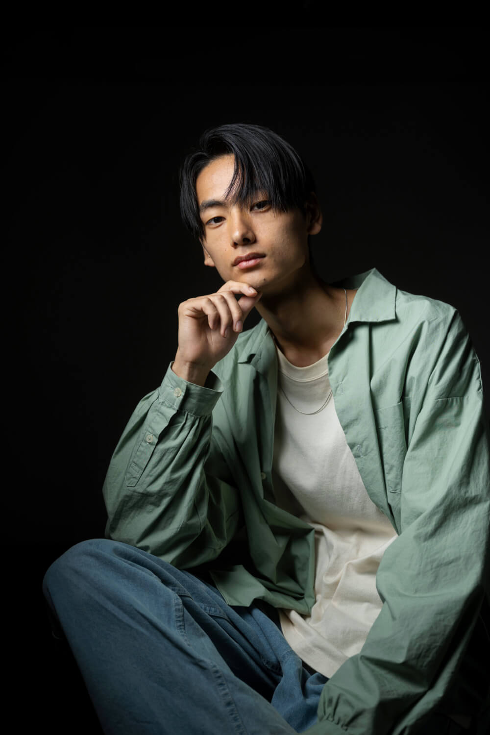 モデル 岡本　智慈