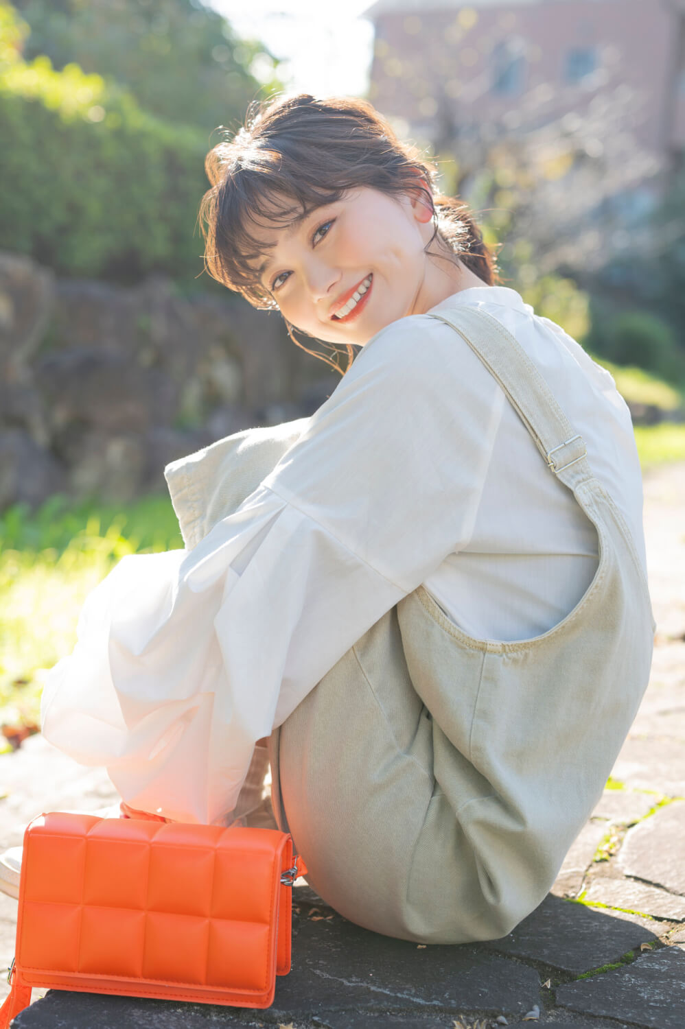 モデル 作本　りお
